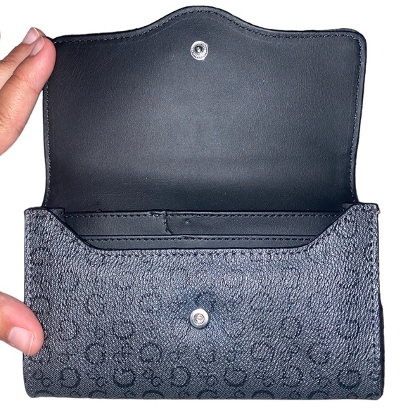GUESS | Grey and black guess wallet - Picture 2 of 4